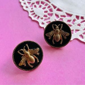Vintage Bumble bee disk stud earrings .75 inch